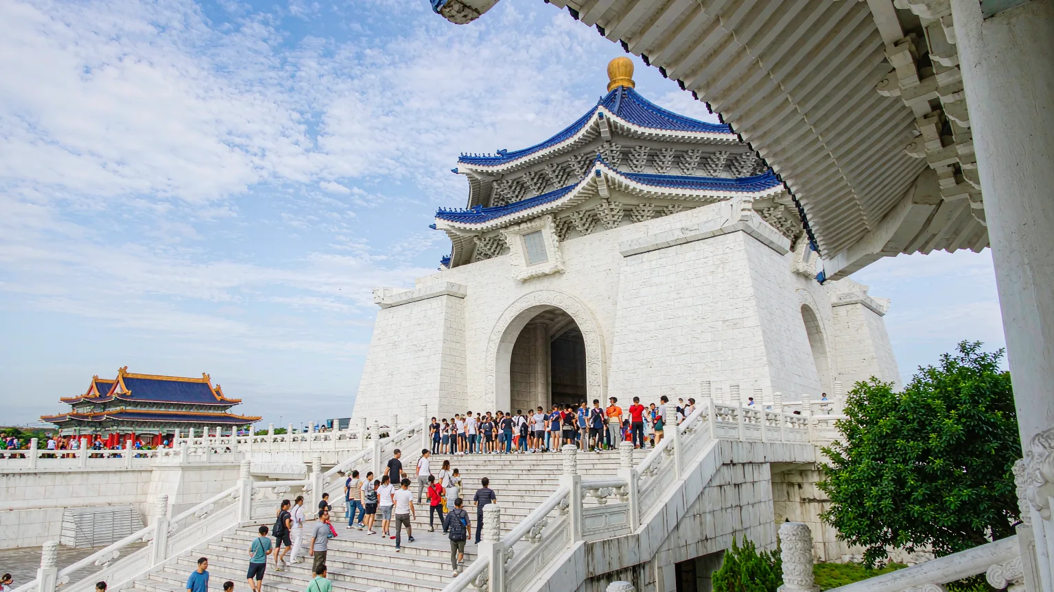 Visitors climbing stairs to Chiang Kai-shek Memorial Hall entrance