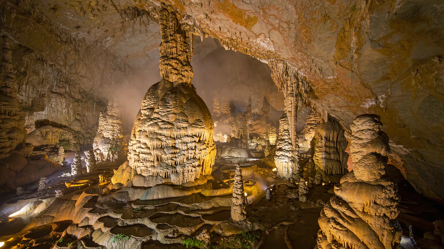 Huanglong Cave