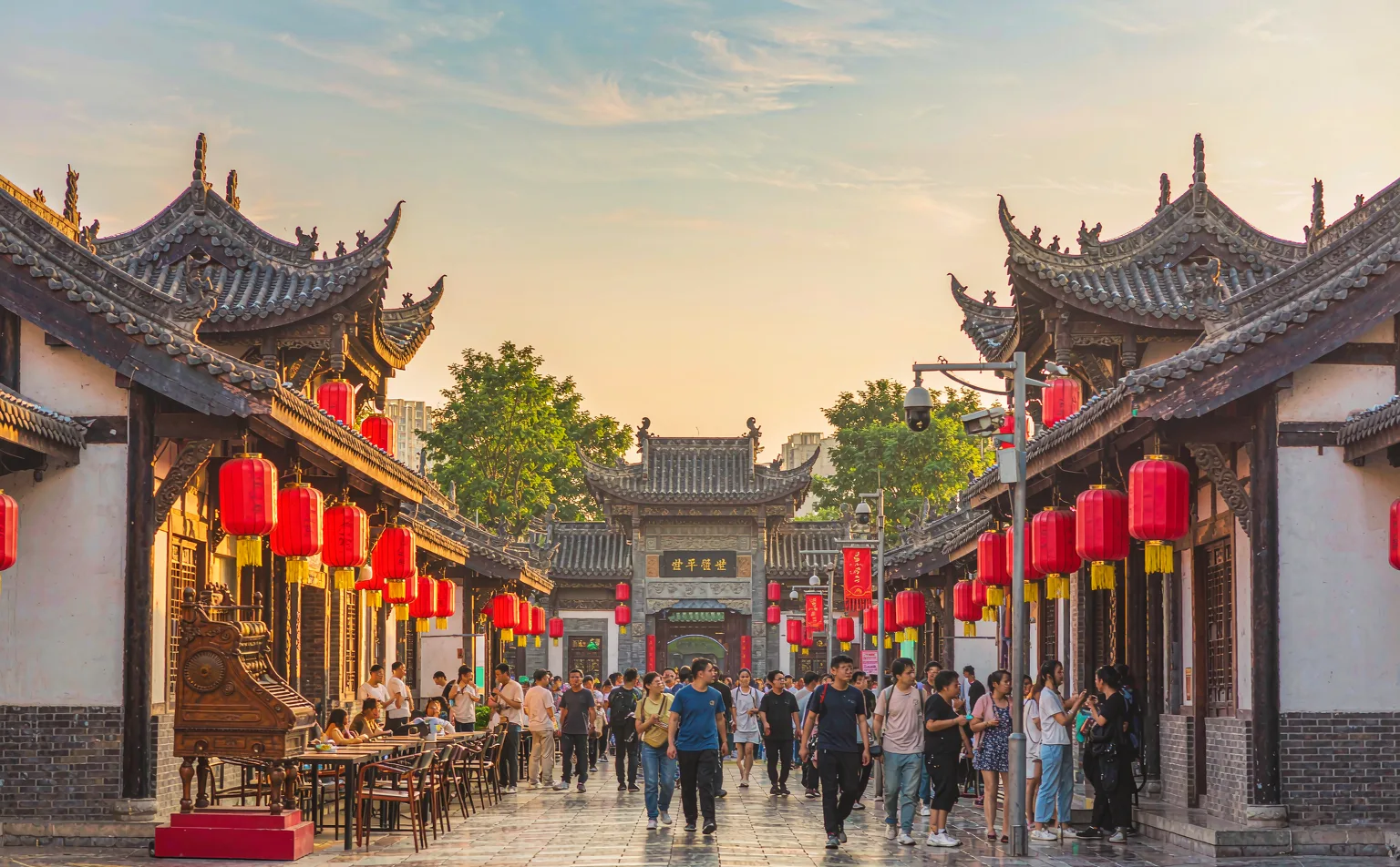 Qing dynasty courtyards and red lanterns in the wide alley of Kuanzhai Alleys