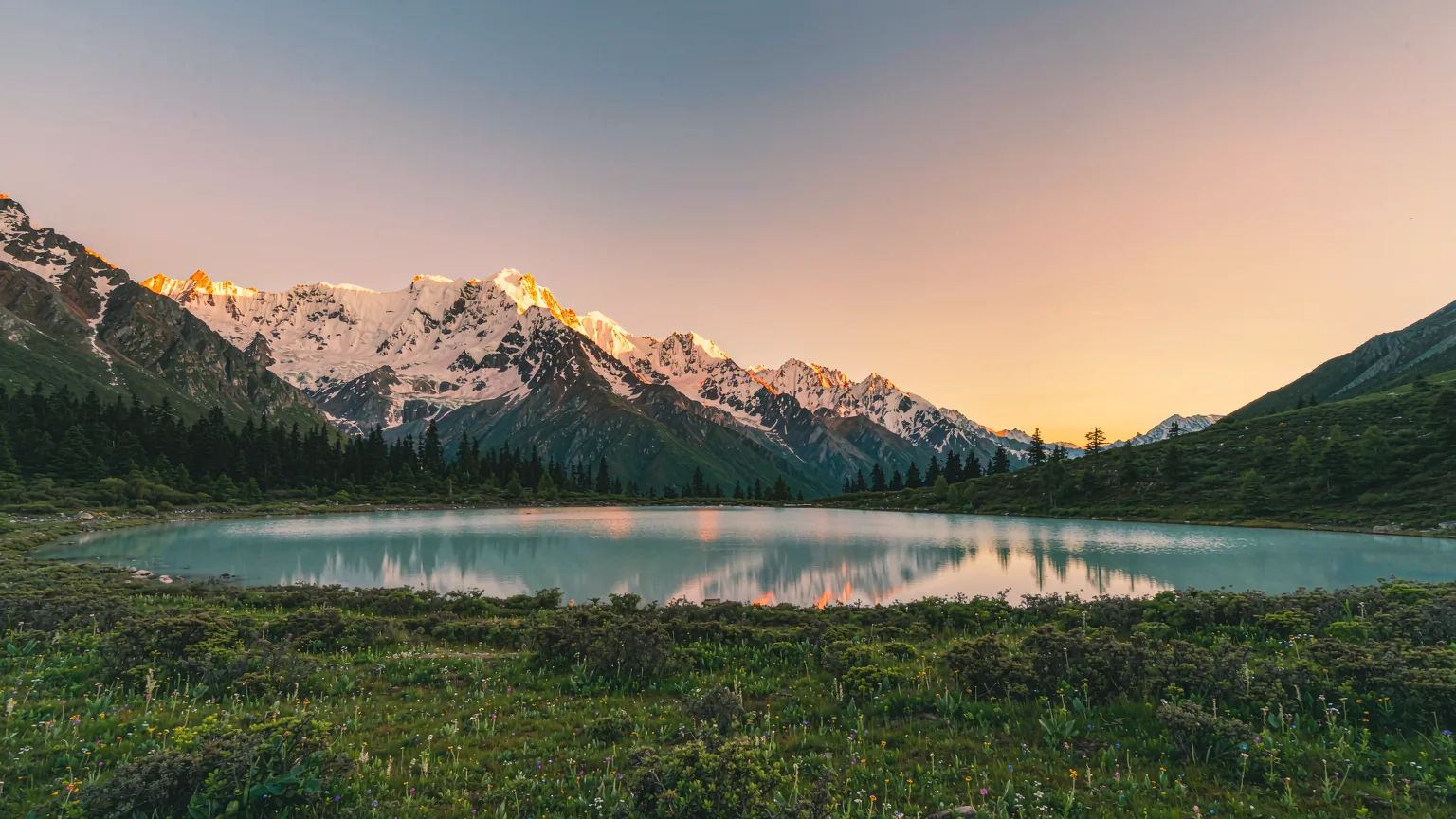 Milk Lake (Niunai Hai)