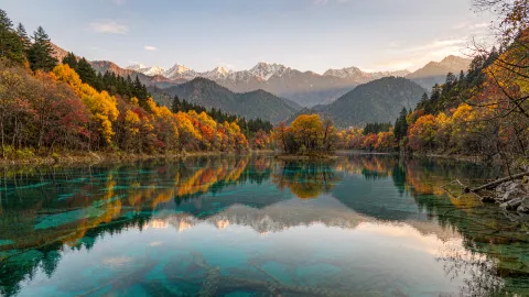 Jiuzhaigou Valley Scenic Area: Private Full-Day Tour with Hotel Pickup