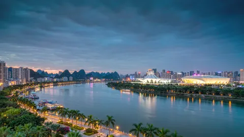 Nanning City Highlights: Qingxiu Mountain, Guangxi Museum of Nationalities & Nanhu Park