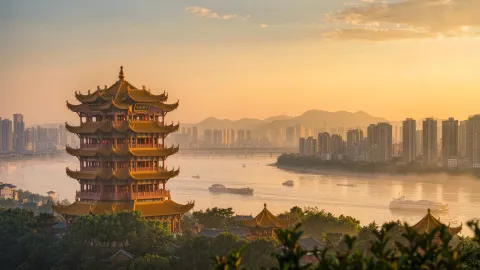 Wuhan City Essence: Yellow Crane Tower, Hubei Museum & Yangtze Night Cruise