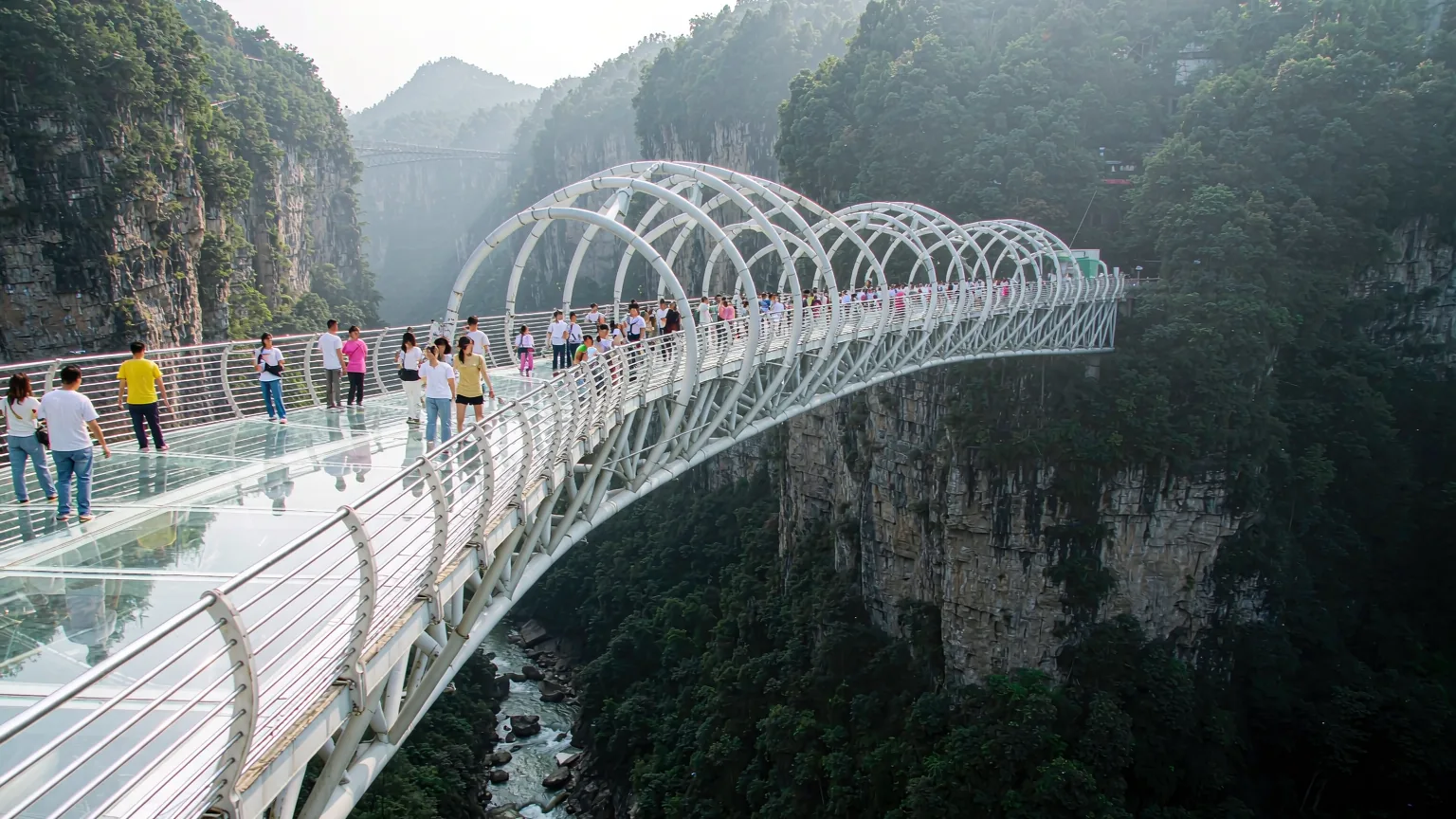 Zhangjiajie National Forest Park Half-Day: Avatar Mountains & Golden Whip Stream
