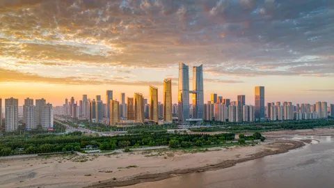 Zhengzhou City Essence: Henan Museum, Erqi Square and the Yellow River
