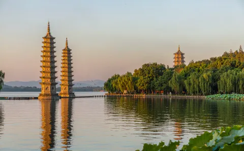 Hangzhou to Chengdu by Train: Times, Stations & Ticket Tips
