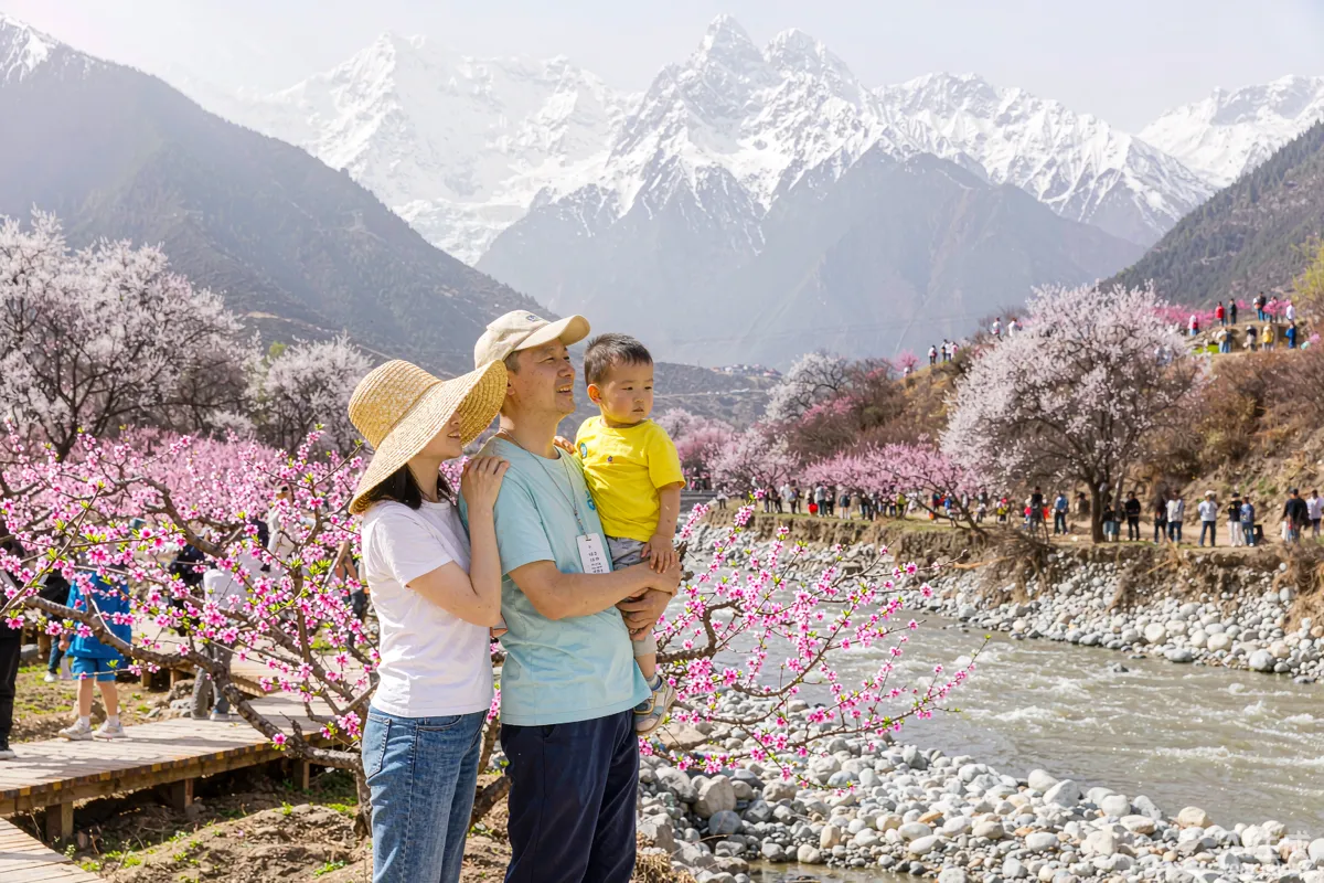Viaggio per famiglie con bambini a Nyingchi