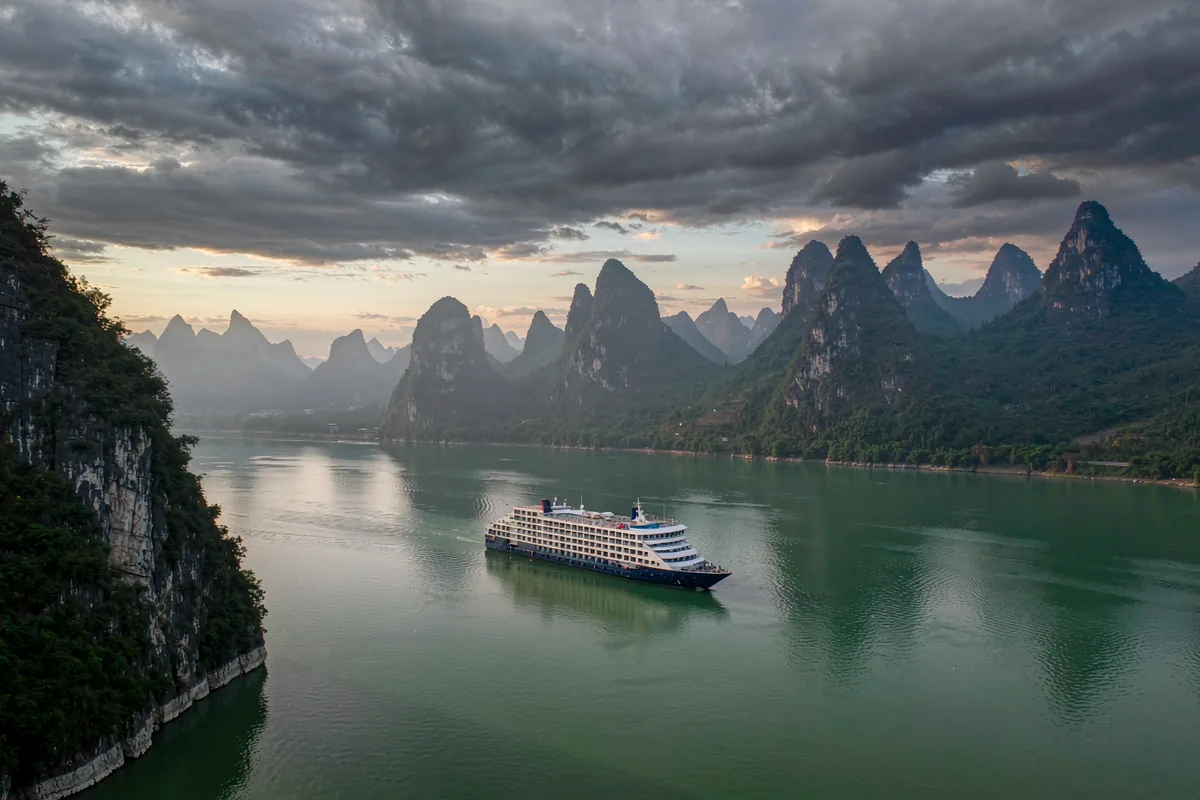 Giant Panda and the Yangtze River Cruise
