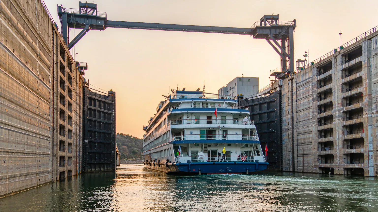 Day 11 Yangtze River Cruise · Three Gorges · Shennü Stream